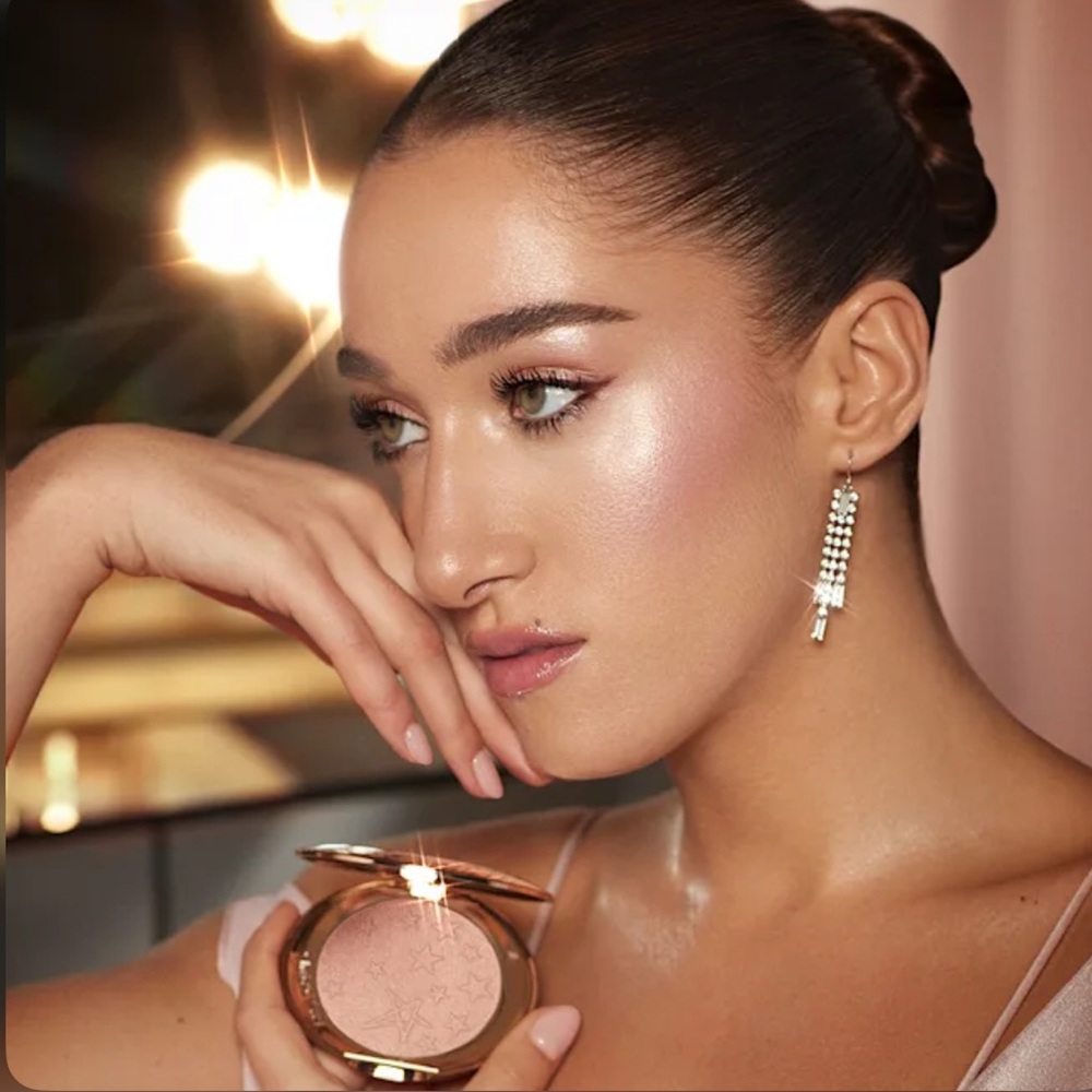 ✨Charlotte Tilbury HOLLYWOOD GLOW GLIDE FACE ARCHITECT HIGHLIGHTER - Picture 2 of 5